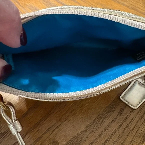 Coach Poppy Wristlet - Picture 5 of 7